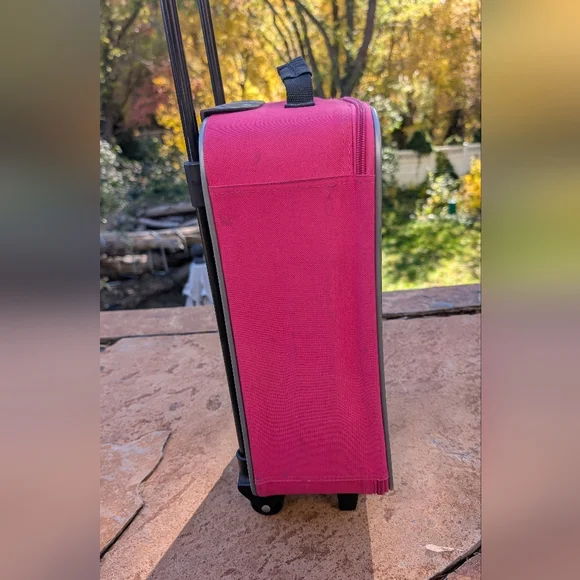 2011 Monster High Mini Roller Carry On Suitcase - Picture 5 of 12